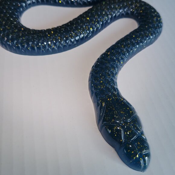 SNAKE winder BLUE Resin Figurine NEW Animal Critter CAMP HOME GARDEN - Picture 2 of 3